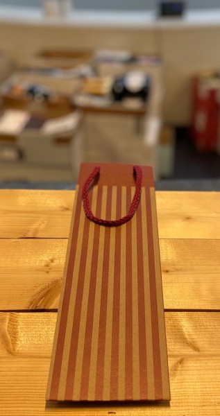 1er Präsenttüte bordeaux/natur aus Kraftpapier günstig kaufen